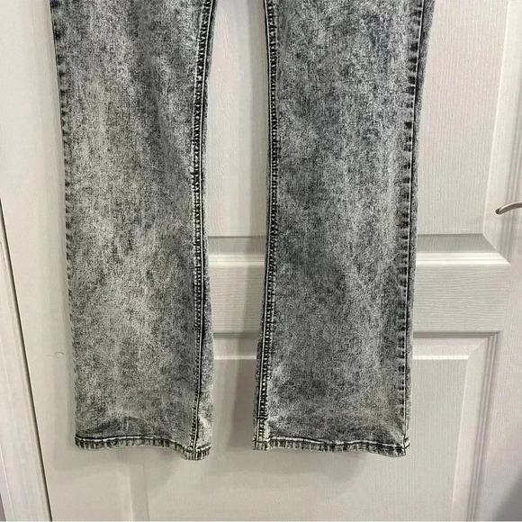 Acid Wash Denim Jeans with Bling/Rhinestone by Cato - Picture 3 of 12